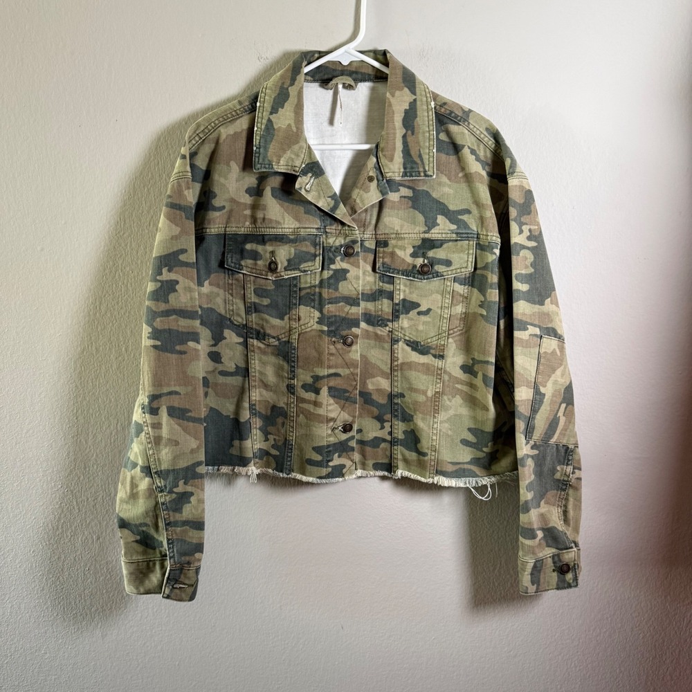 Free People Womens Camo Cropped‎ Denim Jacket Green Camouflage Raw Hem Size M